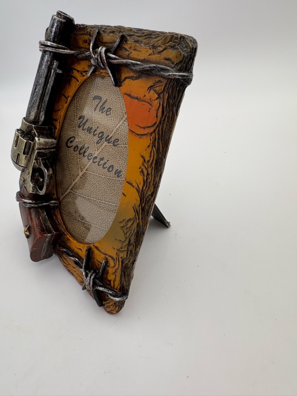 Western Revolver Picture Frame - Oval for 4x6 Photo - Picture 4 of 11